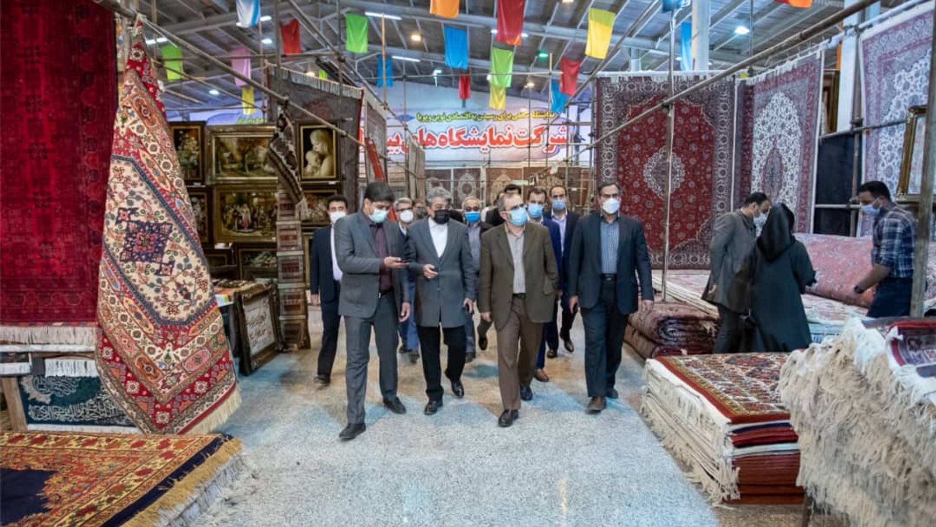 سیزدهمین نمایشگاه بزرگ فرش دستباف و تابلو فرش در اراک گشایش یافت
