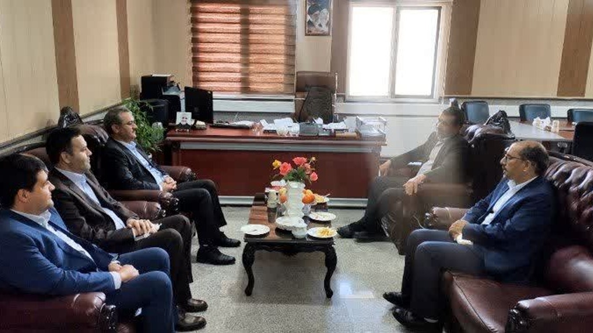 دیدار  مدیرکل امور مالیاتی استان مرکزی با فرماندار