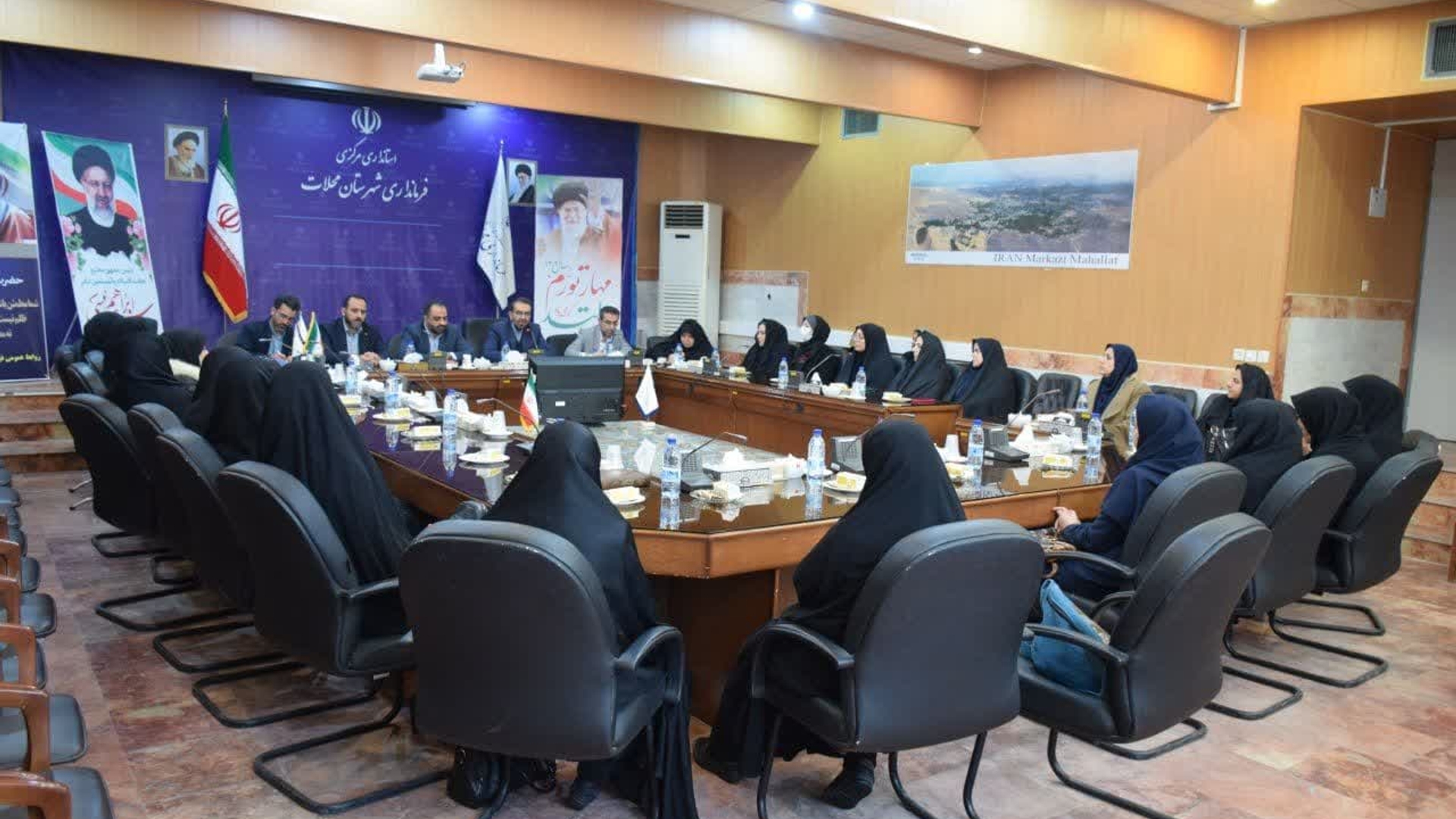 برگزاری جلسه هم اندیشی انتخاباتی با اعضای شوراهای اسلامی و دهیاران روستاها شهرستان محلات.