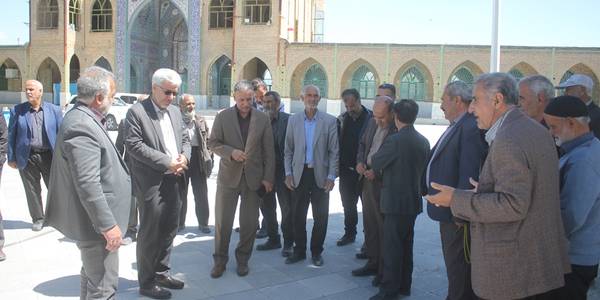 فرماندار و مدیر عامل آب منطقه ای استان از تعدادی از روستاهای شهرستان خمین بازدید کردند