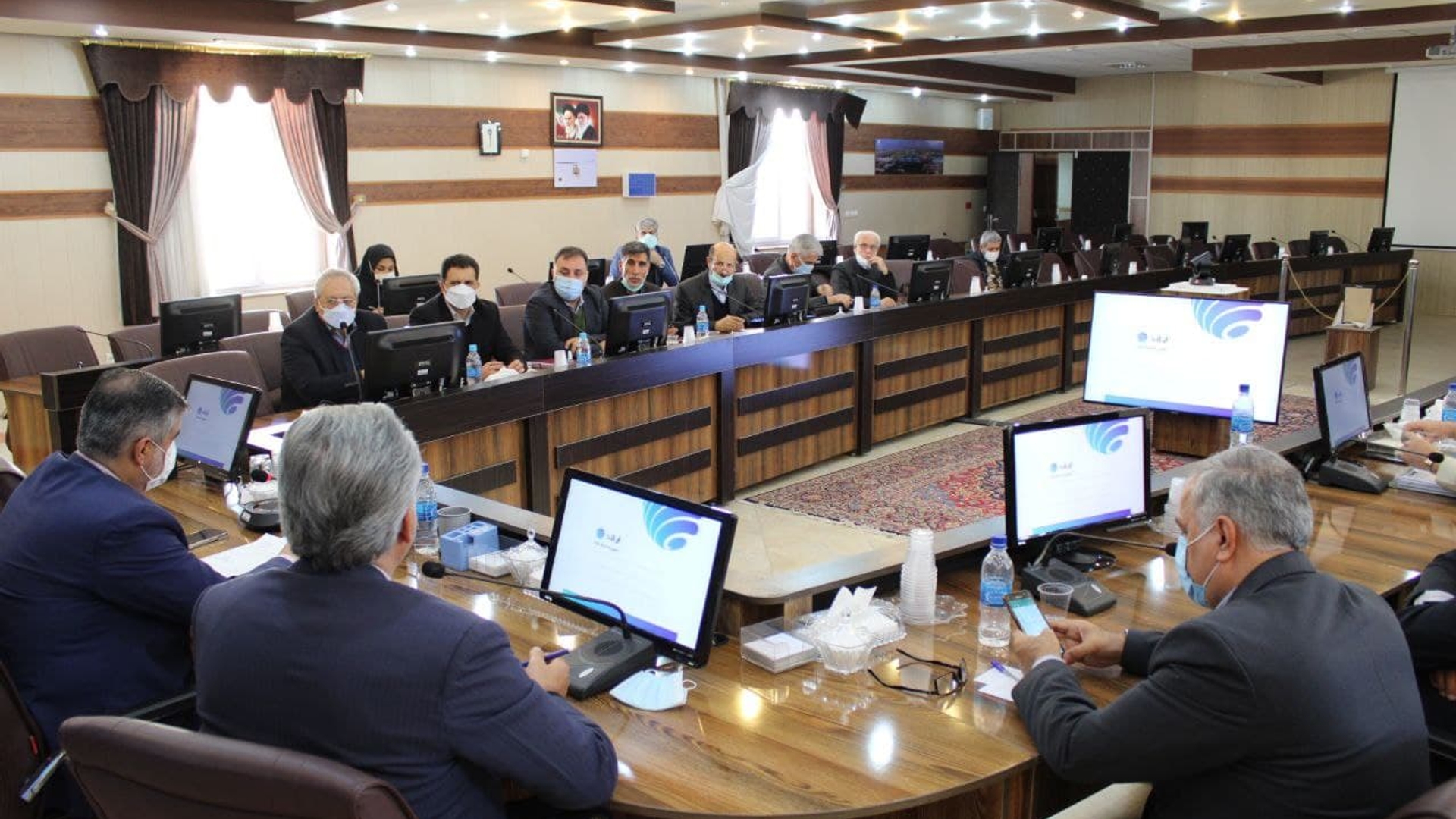 جلسه بررسی مسائل و مشکلات شرکت توسعه  سیاحان سرزمین ایرانیان( آیلند)