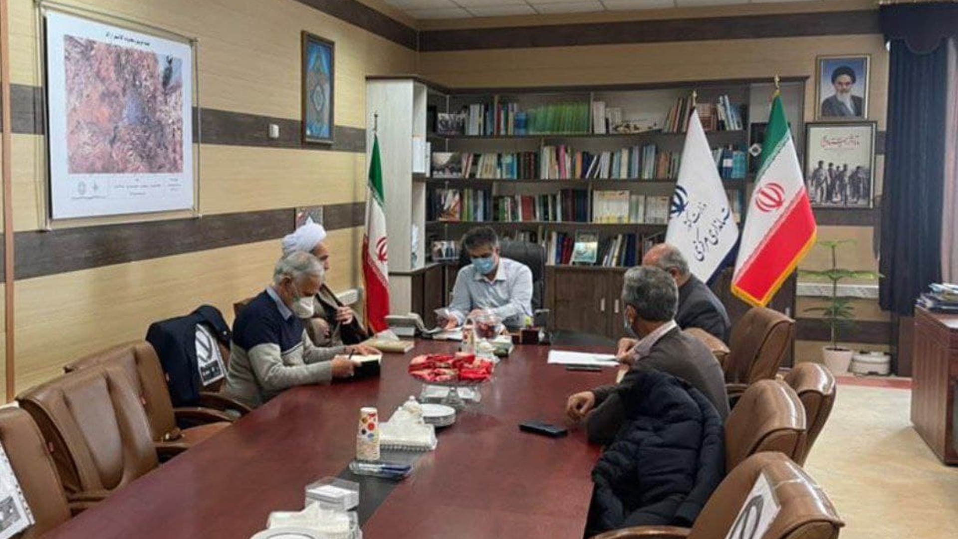 جلسه بررسی موانع تکمیل پروژه مصلی شهرستان خنداب با مشارکت سازمان انرژی اتمی کشور