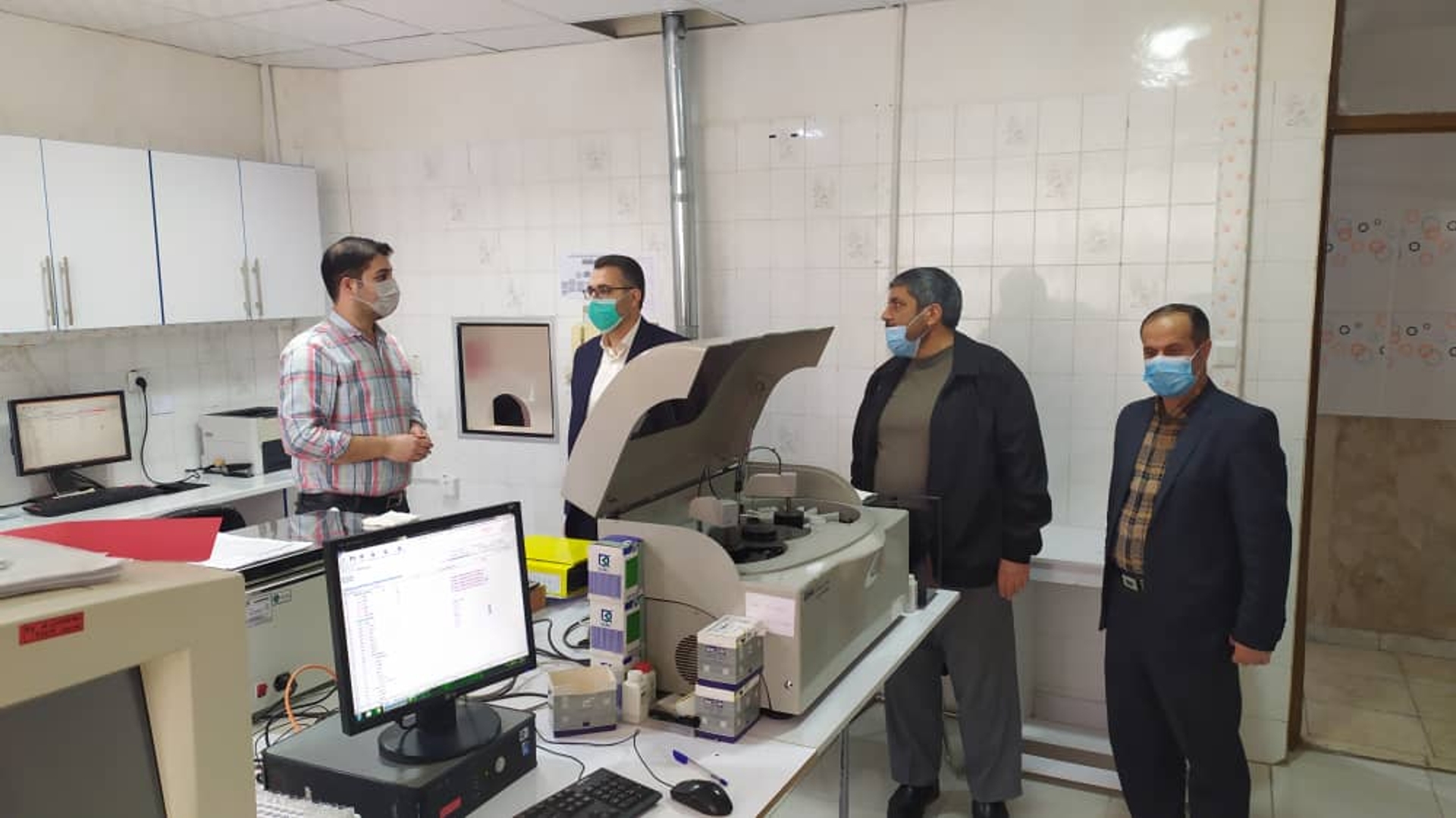 فرماندار از درمانگاه شهید مصطفی خمینی (بسیج) خمین بازدید کرد