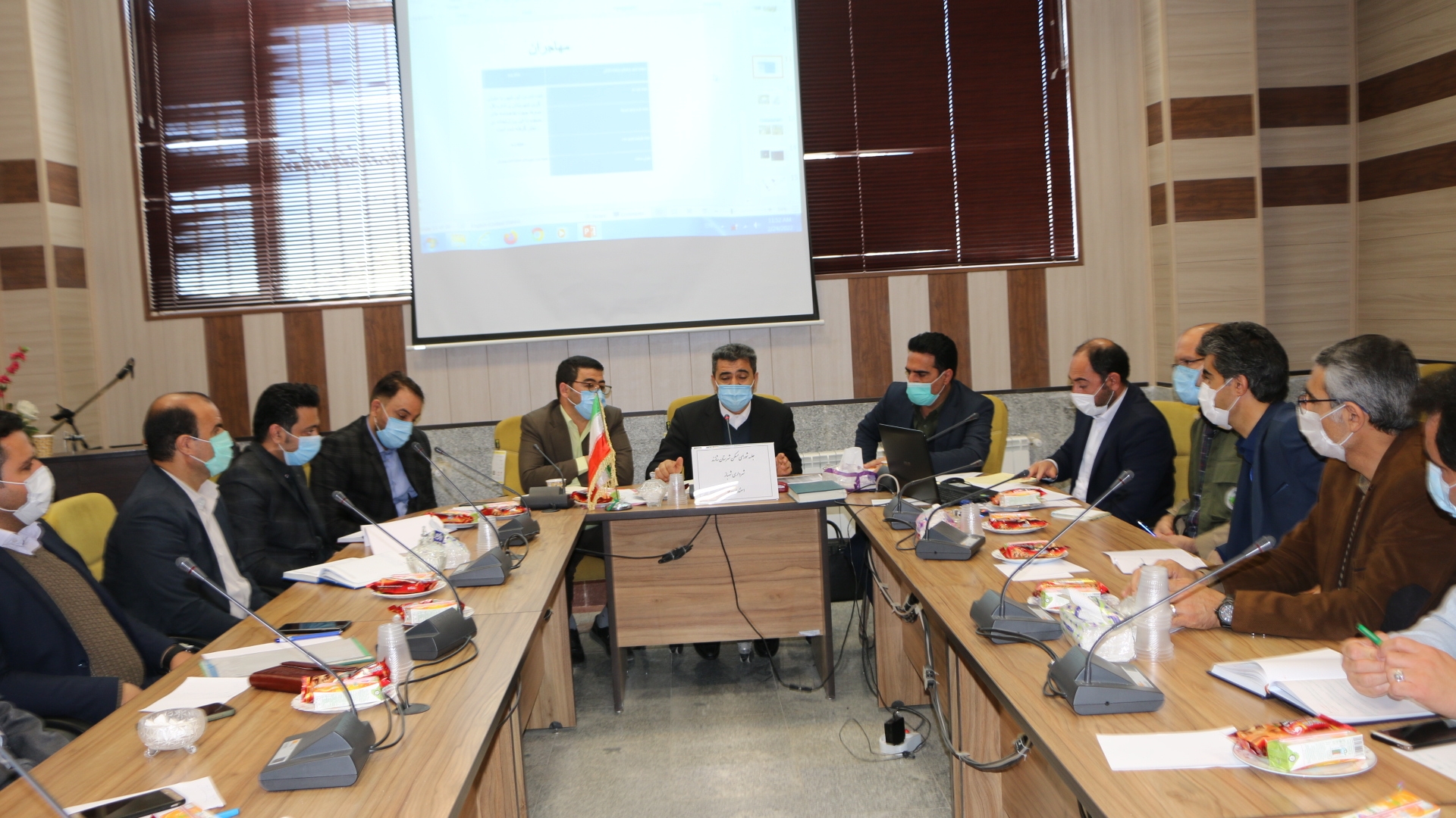 برگزاری دومین جلسه شورای مسکن شهرستان شازند به ریاست دکتر رمضانی فرماندار در محل شهرداری شهباز