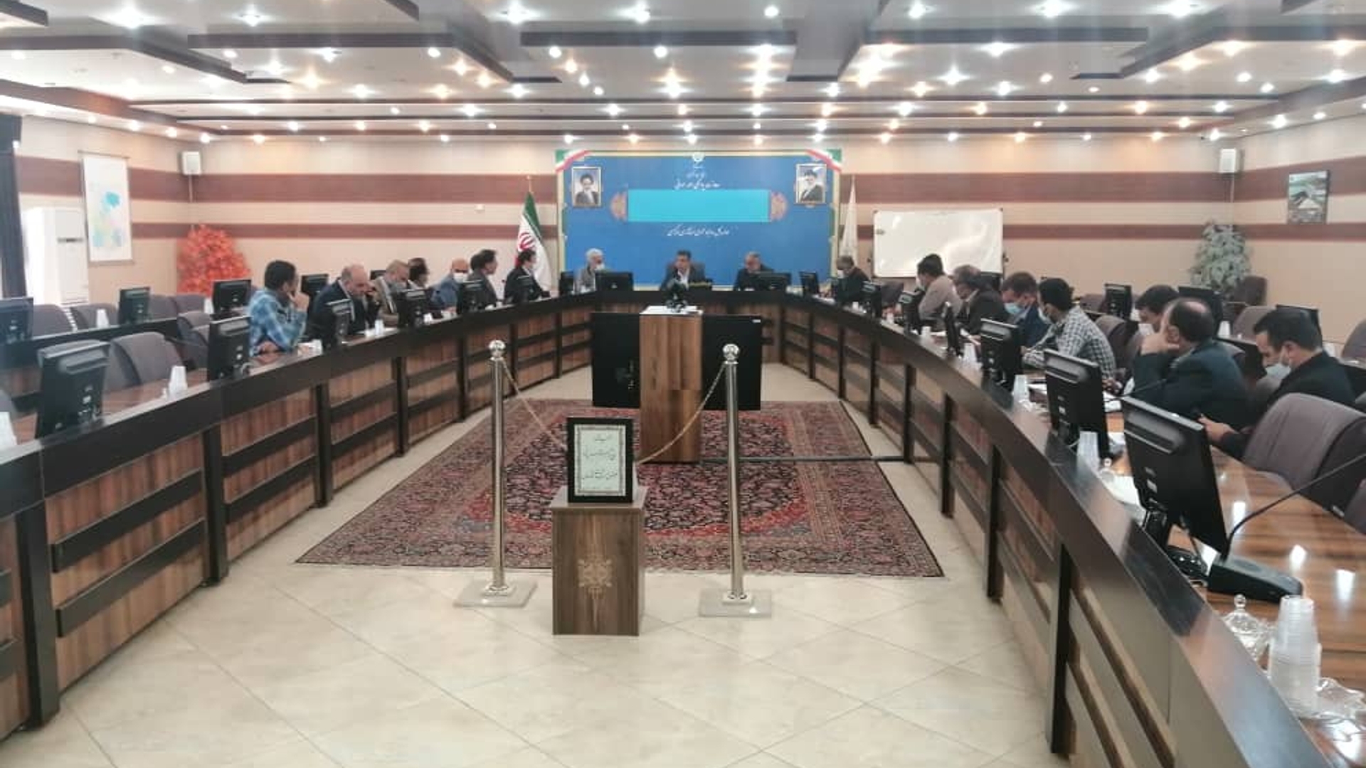 جلسه بررسی مطالبات شرکت آب و فاضلاب از شهرداری های استان