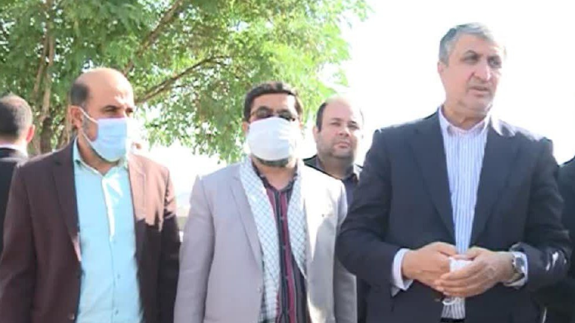 اسلامی معاون رئیس‌جمهور و رئیس سازمان انرژی اتمی در جریان سفر به شهرستان خنداب: