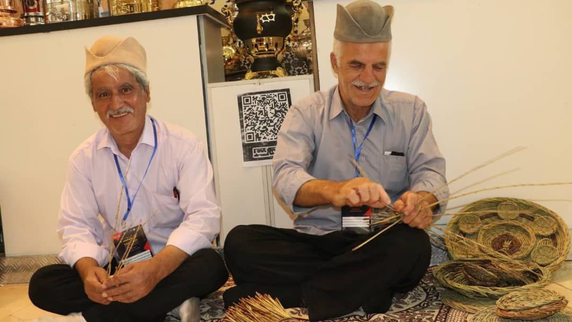 حضور فعالانه هنرمندان صنایع دستی روستاهای استان مرکزی در نمایشگاه و ارائه آثار هنری آن ها