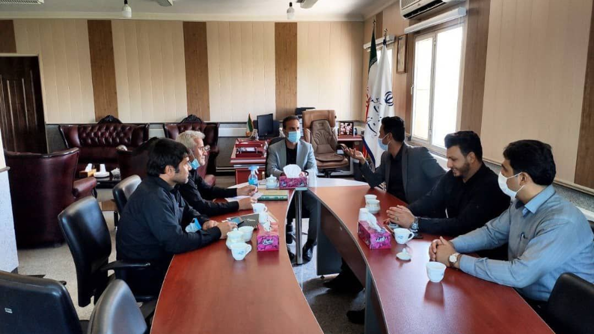 نشست با شهردار و اعضای شورای اسلامی شهر خشکرود