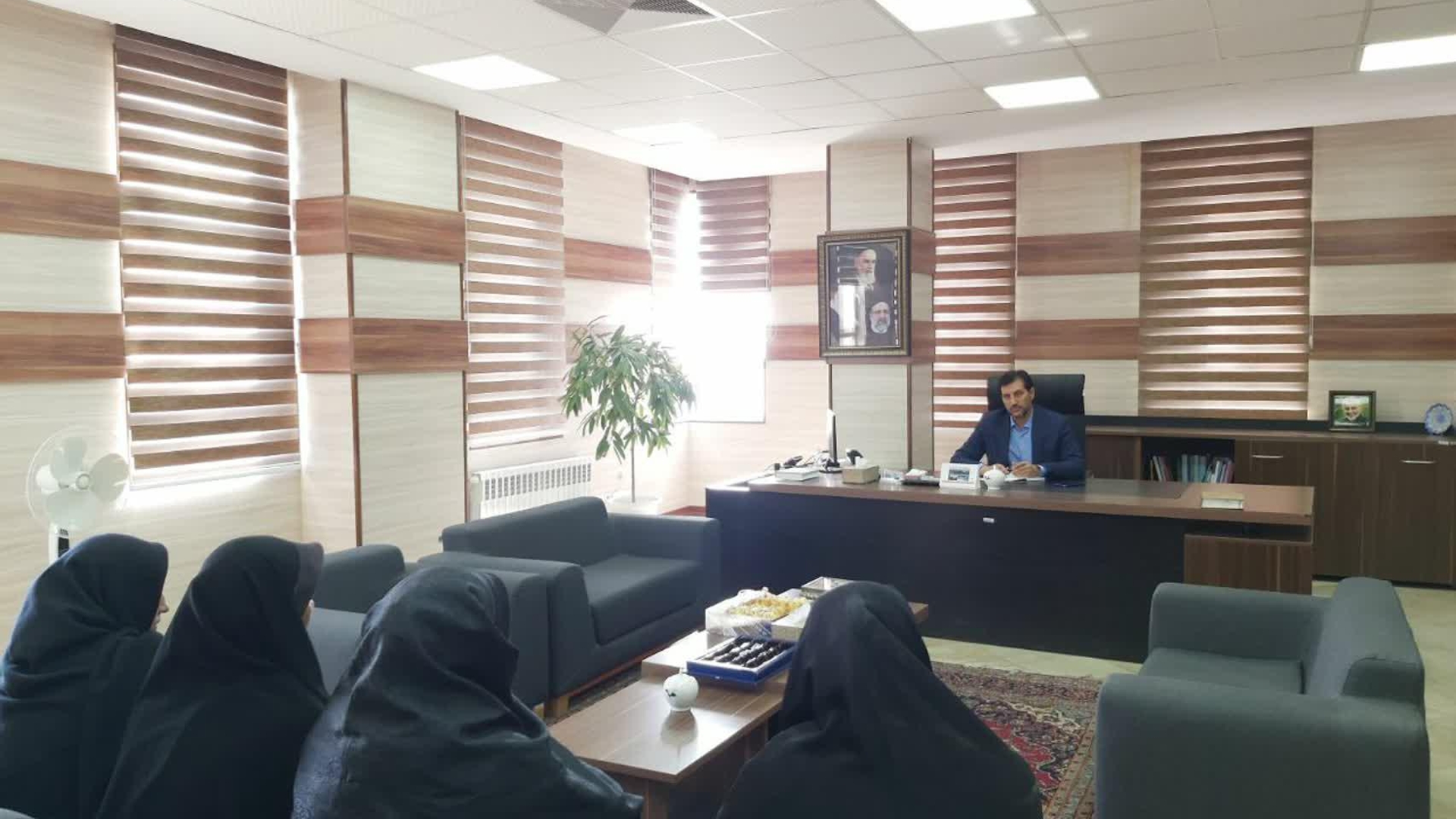 گزارش تصویری از ملاقات مردمی با فرماندار آشتیان
