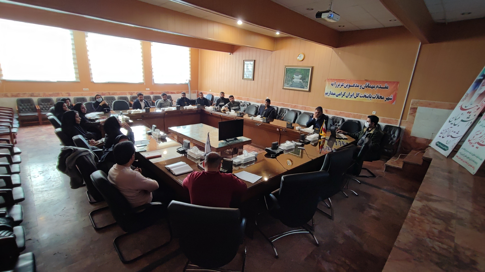 جلسه آموزشی قوانین و مقررات ساخت و ساز روستایی  بخش مرکزی شهرستان محلات