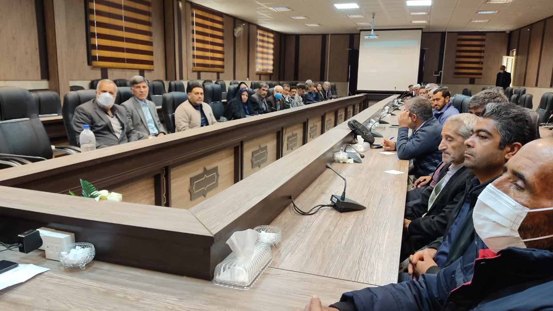 برگزاری شصتمین و شصت و یکمین کارگاه آموزشی ویژه اعضای شوراهای بخش مرکزی و خنجین شهرستان فراهان