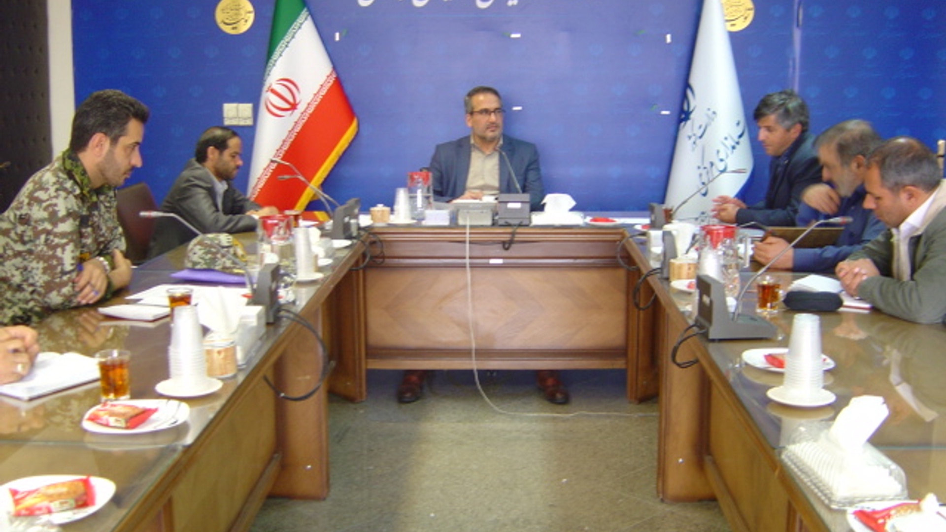 جلسه کمیته امنیتی پرنده های بدون سرنشین ساعت 13-00 مورخ 1401-9-23 به ریاست آقای رحیمی تبار مدیر کل امنیتی و انتظامی برگزار گردید.