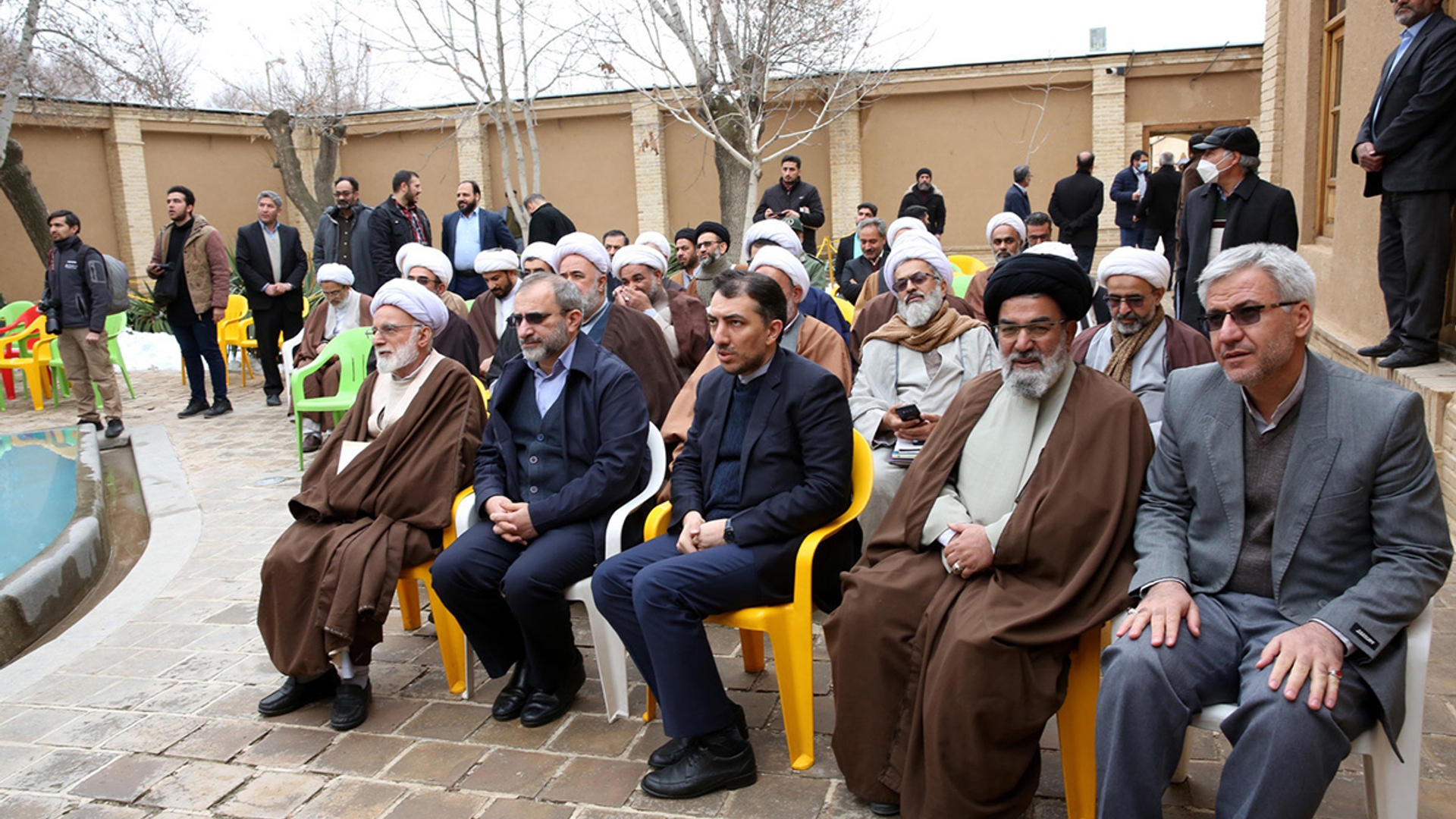 نماینده ولی فقیه در استان و استاندار مرکزی از رویدادهای هفته فرهنگی در خمین بازدید کردند