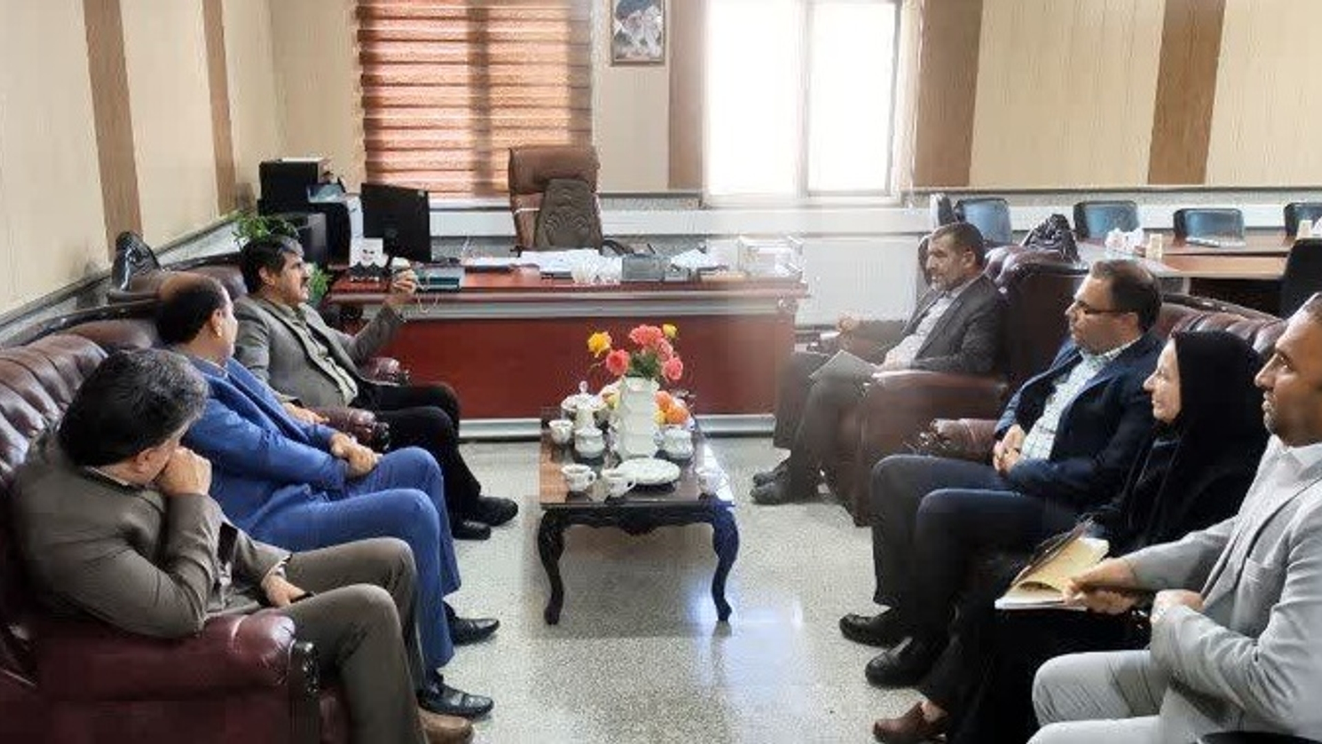 دیدار  مدیر بانک ملی استان مرکزی با فرماندار
