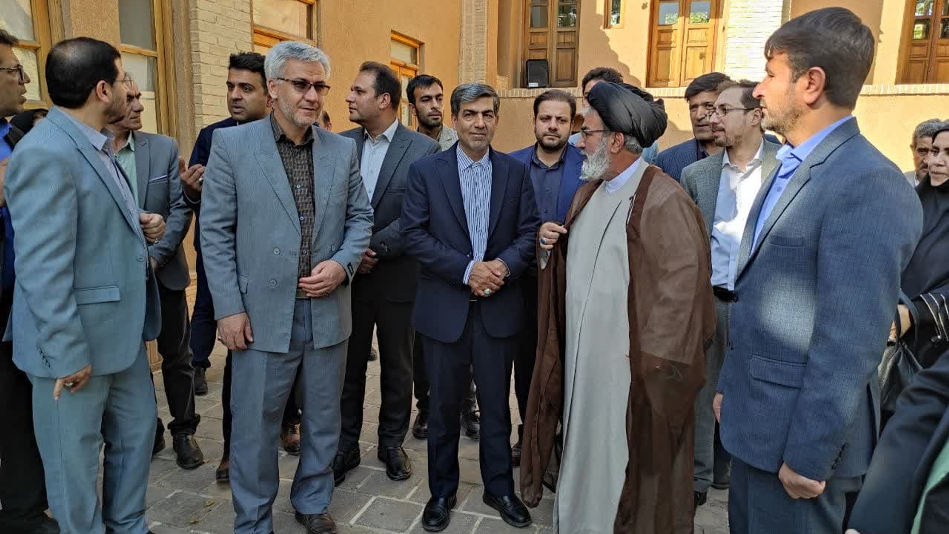مدیرعامل صندوق بیمه اجتماعی کشاورزان، روستائیان و عشایر کشور از بیت تاریخی حضرت امام (ره) در خمین بازدید کرد