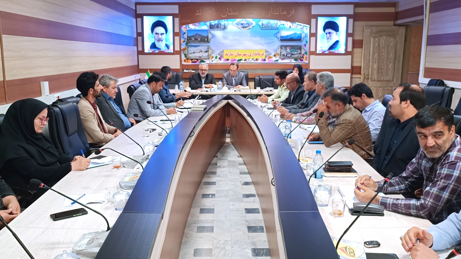 جلسه کمیسیون هماهنگی مبارزه با مواد مخدر شهرستان شازند برگزار شد .