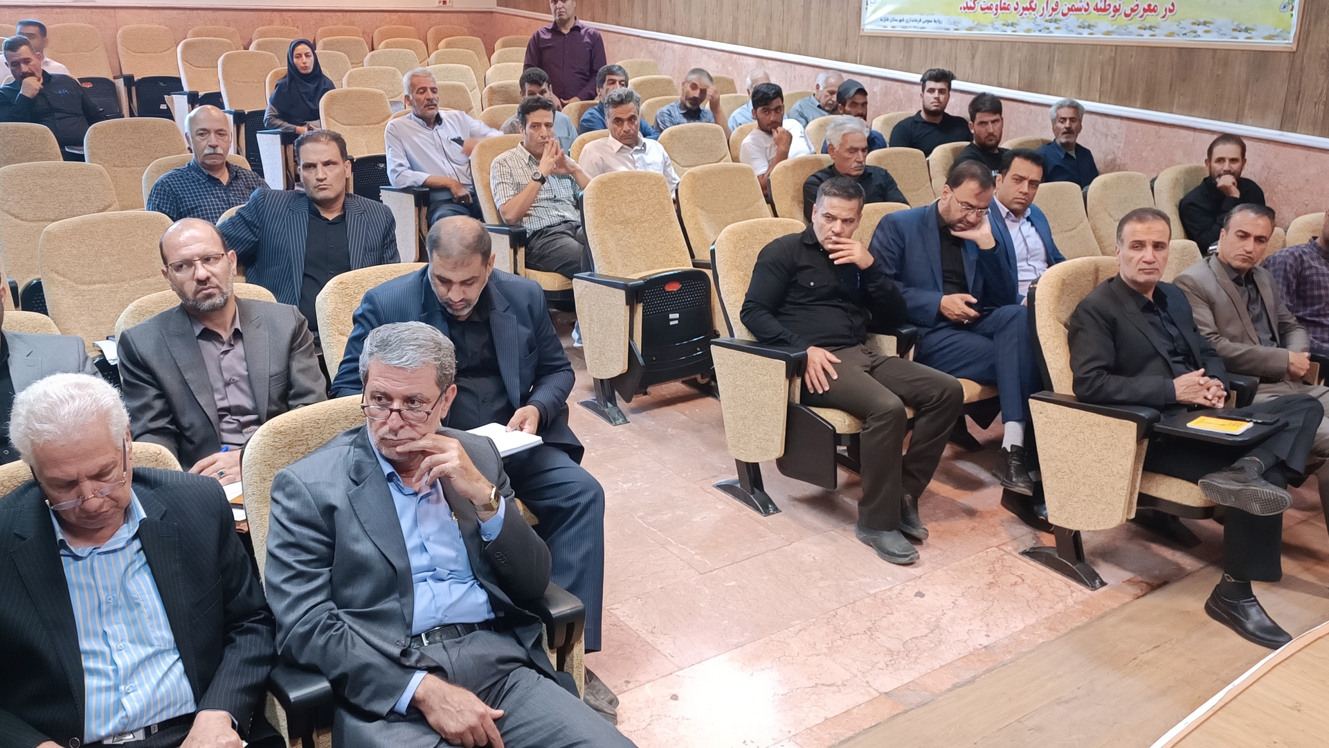 برگزاری جلسه توسعه کاشت چغندر قند در شهرستان شازند