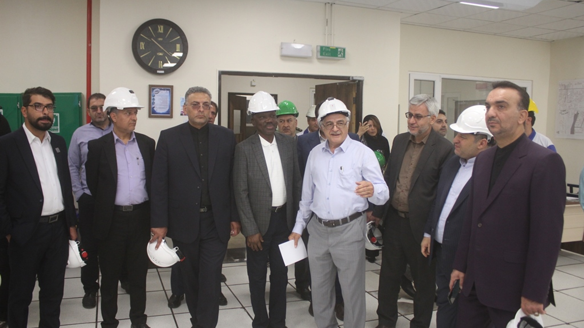 سفیر جمهوری نیجریه در ایران از تعدادی از صنایع شهرستان خمین بازدید کرد