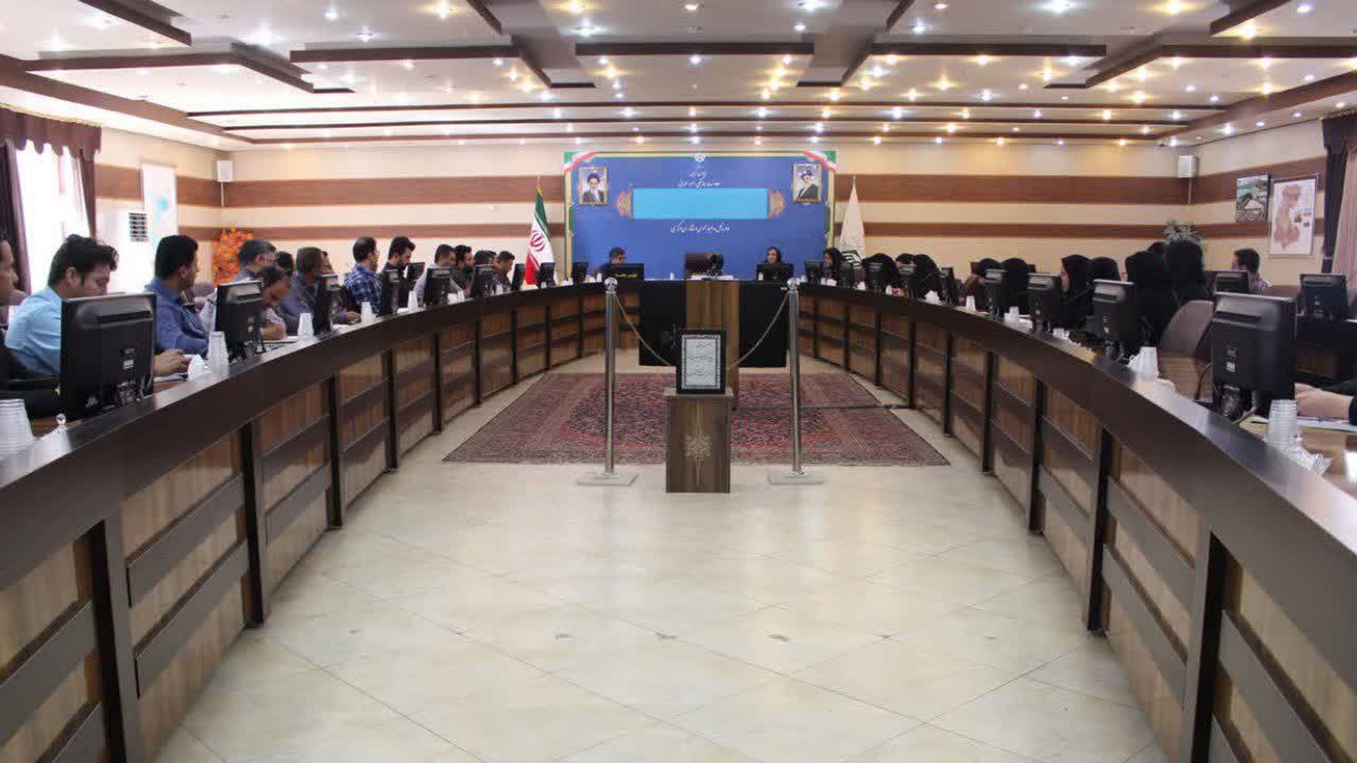 کارگاه آموزشی ویژه مسئولین امور مالی دهیاری های تابعه استان برگزار شد