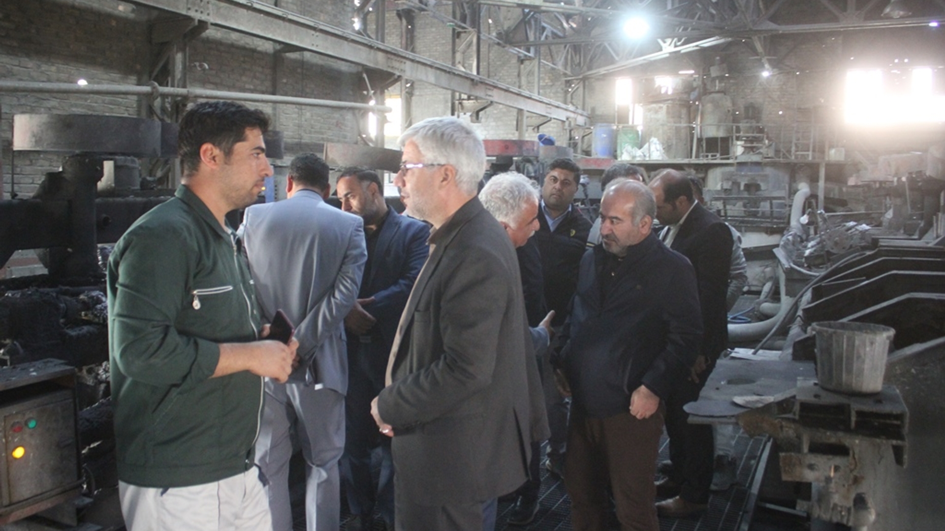 فرماندار از کارخانه سرب و روی لکان شهرستان خمین بازدید کرد