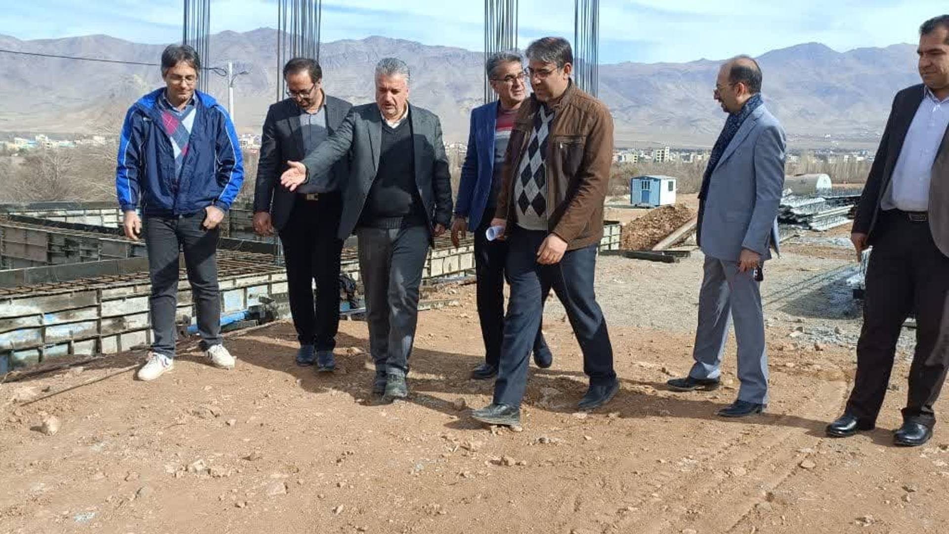 بازدید اتابکی فرماندار شهرستان از پروژه اقدام ملی مسکن