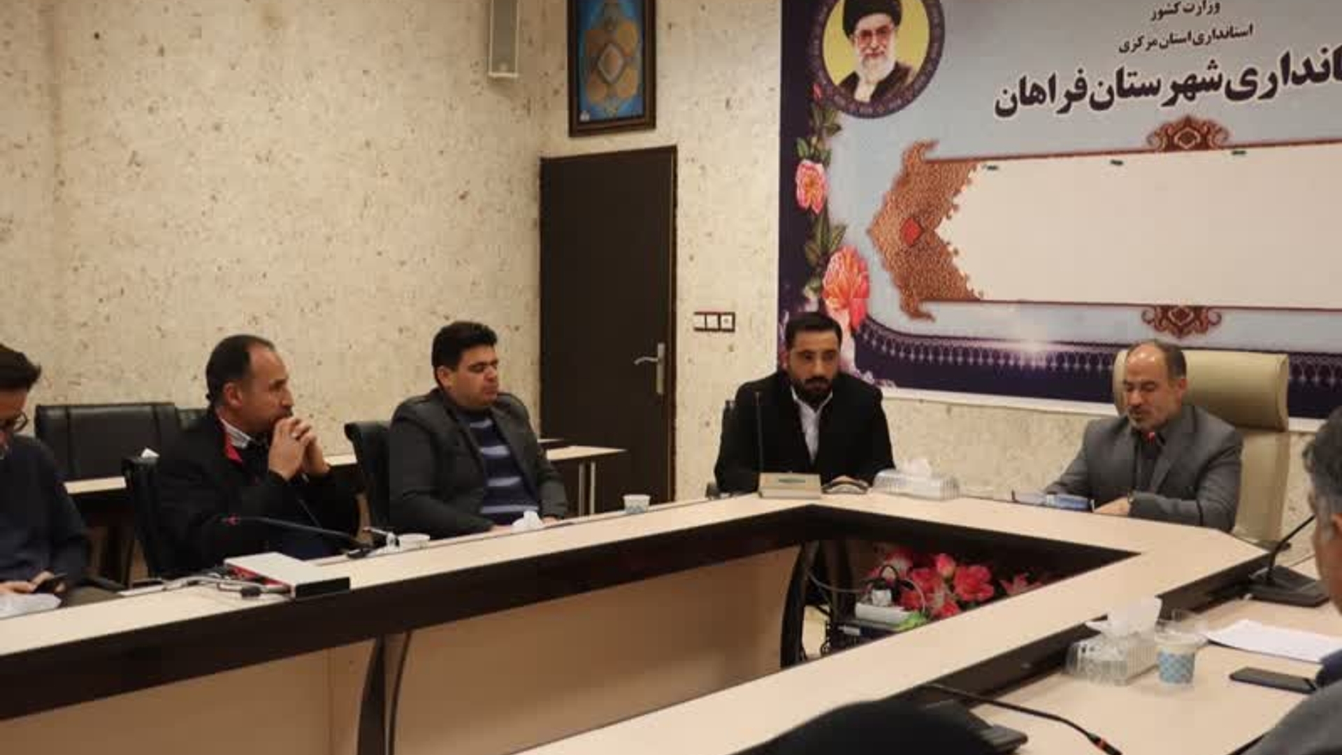 نشست مسئولین روابط عمومی دستگاههای اجرایی، خبرگزاری ها و اصحاب رسانه شهرستان فراهان