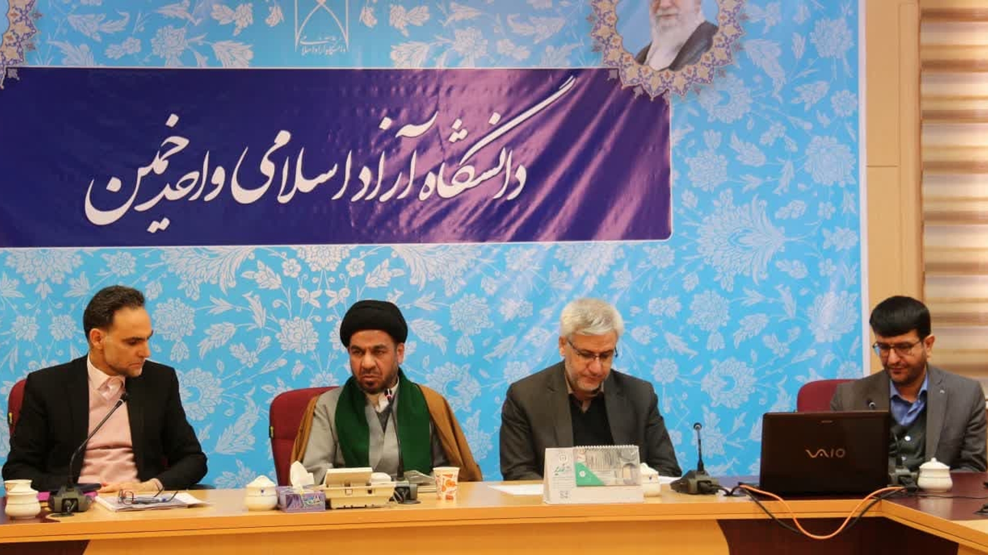 نشست بصیرتی جهاد تبیین در دانشگاه آزاد خمین برگزار شد