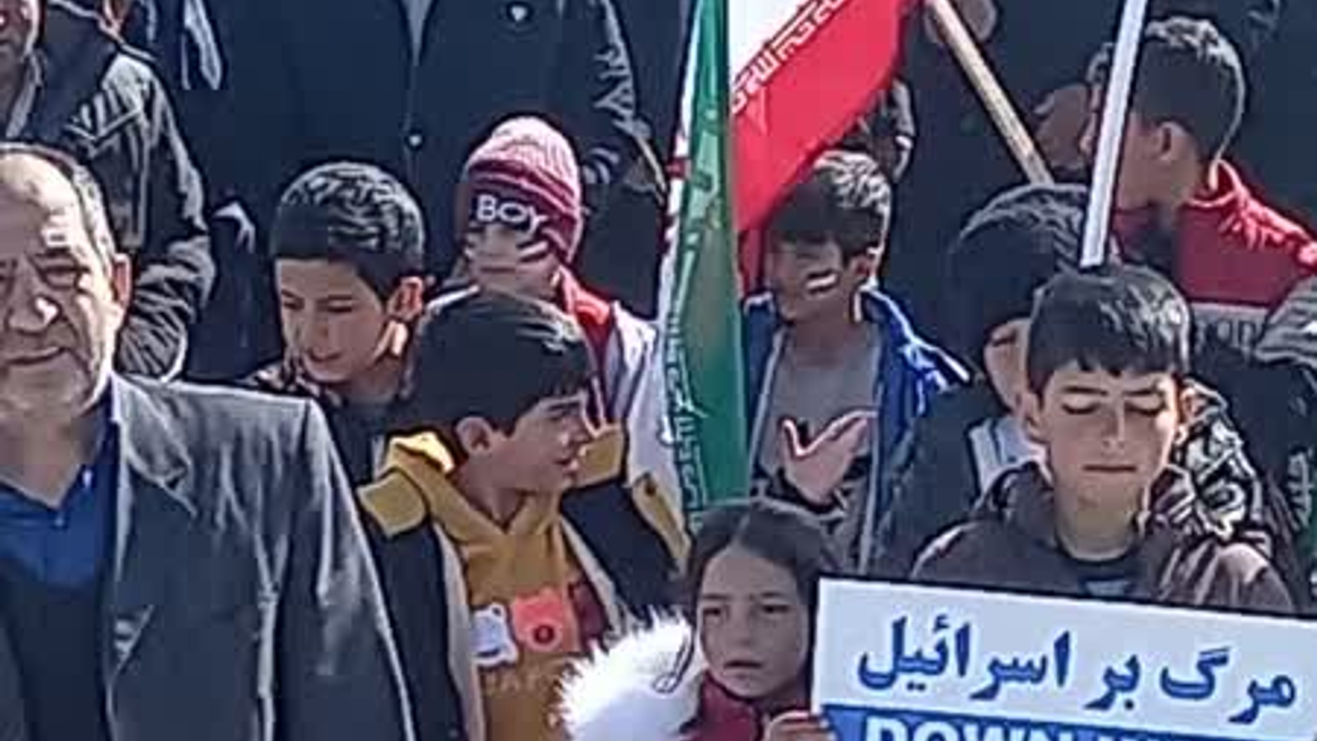 راهپیمایی یوم‌الله ۲۲ بهمن و رژه تراکتوری مردم انقلابی روستای شیرین آباد