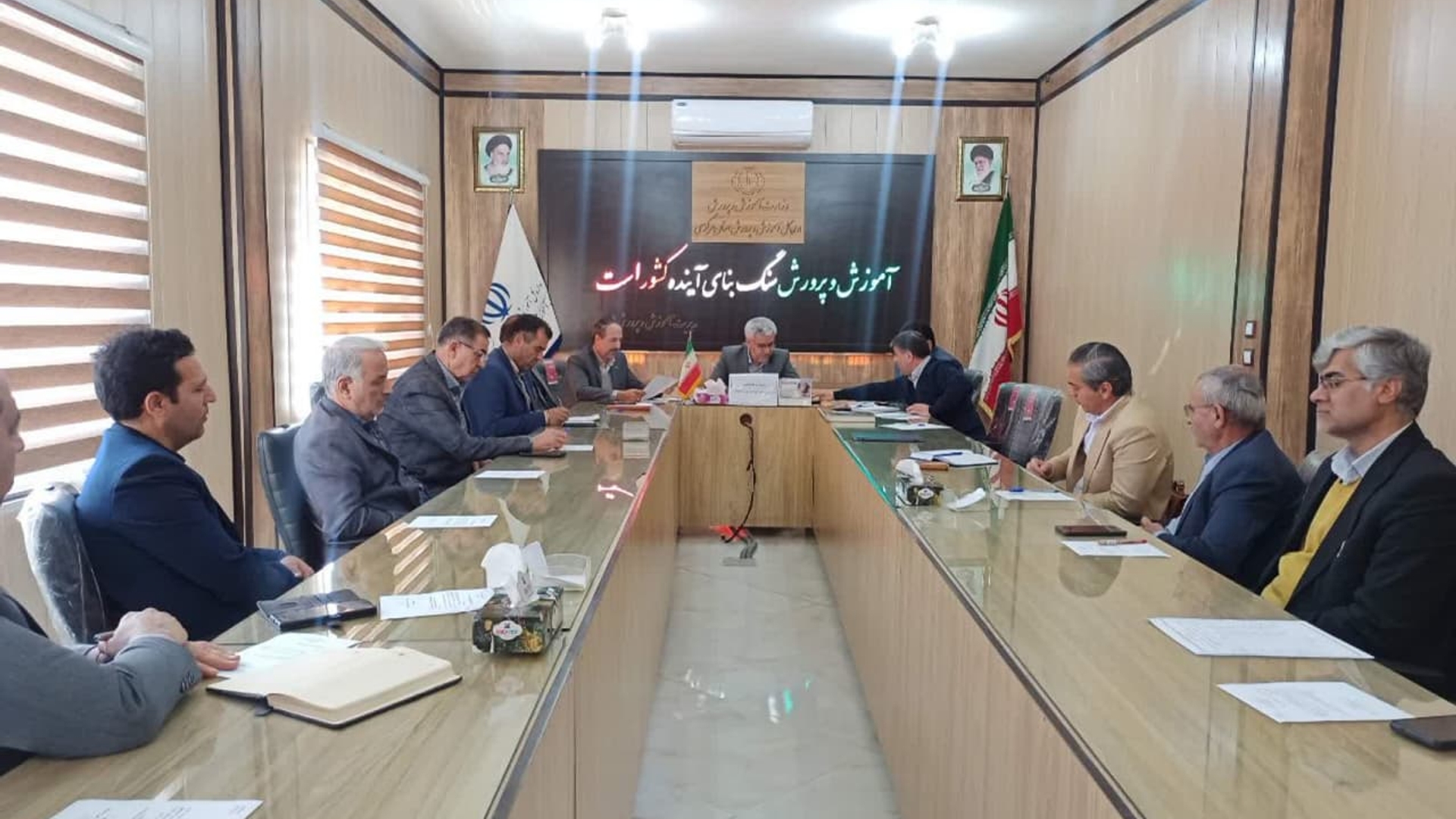 سیصد و هجدهمین جلسه شورای آموزش و پرورش شهرستان خمین برگزار شد