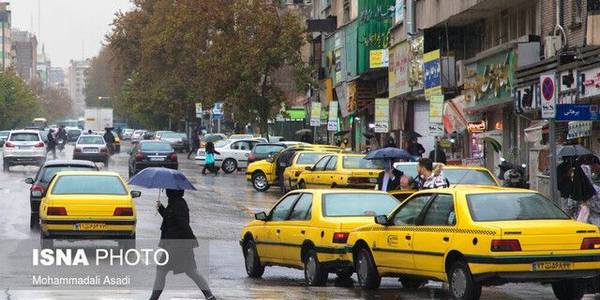 ۲ هزار و ۸۰۰ تاکسی در سطح شهر اراک فعال بوده و نیاز است به صورت روزانه این تاکسی‌ها توسط بازرسان تاکسی رانی این شهر رصد شده و آمار برخورد با متخلفان به صورت هفته‌ای ارایه شود.