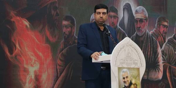 مهندس امیر هادی فرماندار شهرستان اراک یکی از سخنرانان مراسم بزرگداشت سالگرد شهادت سردار سلیمانی در اراک
