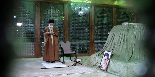 بمناسبت آغاز دهه مبارک فجر وسالگرد پیروزی شکوهمند انقلاب اسلامی ایران