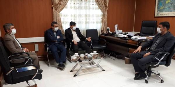 رئیس امور شعب بانک ملی استان با فرماندار شهرستان اراک دیدار و گفت و گو کردند.