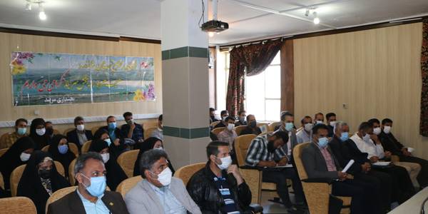 برگزاری همایش دهیاران بخش سربند باحضور فرماندار شهرستان شازند در بخشداری سربند