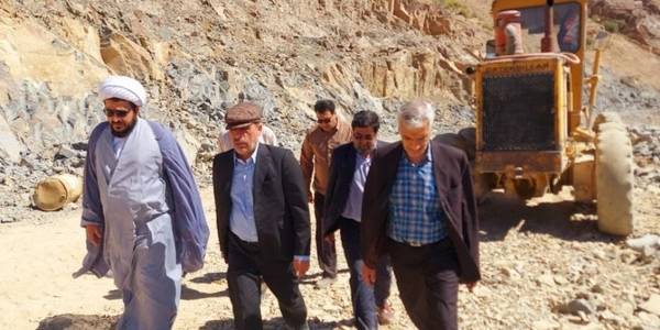 بازدید فرماندار از طرح بازگشایی گردنه درمن - دائن