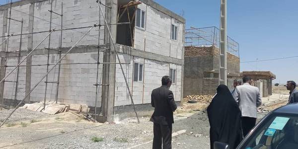 بازدید از پروژه های احداث منازل زنان سرپرست خانوار در شهرستان کمیجان