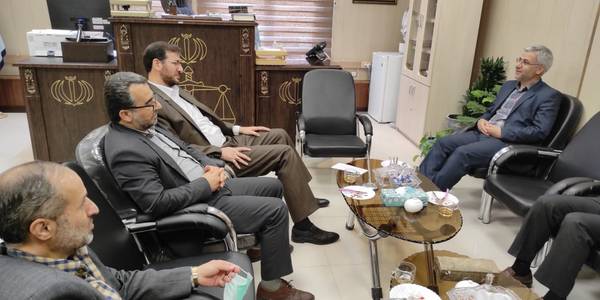 فرماندار با رئیس دادگستری و دادستان عمومی و انقلاب خمین دیدار کرد