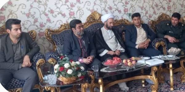 دیدار فرماندار با خانواده شهید " سید رمضان حسینی"
