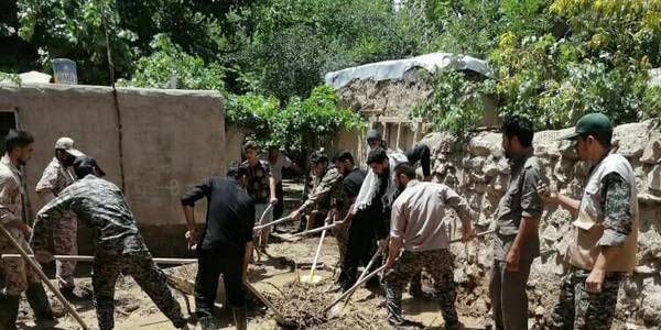 تقدیر فرماندارخنداب از خدمات نیروهای جهادی حاضر در روستاهای آسیب دیده ناشی از جاری شدن سیلاب