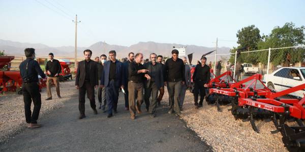 بازدید از دو شرکت ظریف صنعت و نوین صنعت در روستای چقا سیف الدین شهرستان خمین
