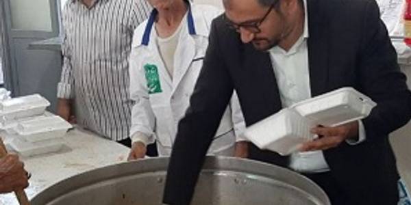 طبخ و توزیع حدود ۲۰ هزار پرس غذا در روز عید غدیر در شهرستان کمیجان