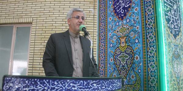 سخنرانی فرماندار در مصلی امام خمینی (ره) خمین در آستانه هفته دولت