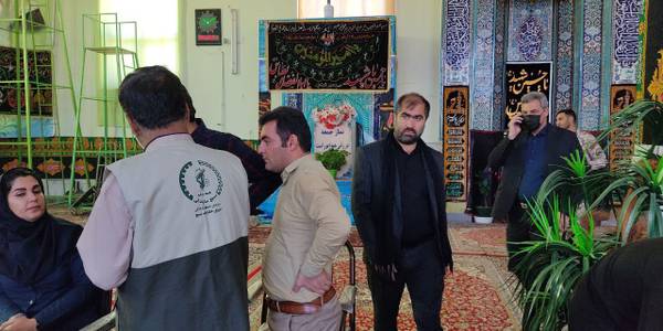 تشکیل میز خدمت به همت سازندگی ناحیه مقاومت بسیج فراهان و حوزه حضرت ولی عصر (عج) در شهر خنجین