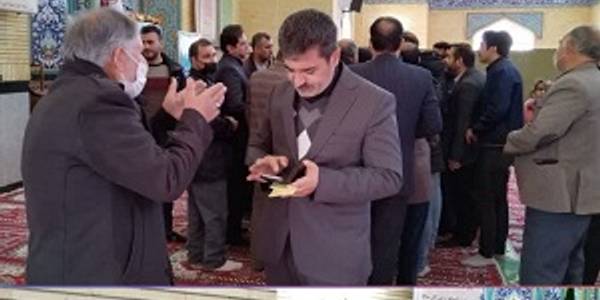 حضور فرماندار شهرستان شازند در مصلی نماز جمعه شهر مهاجران
