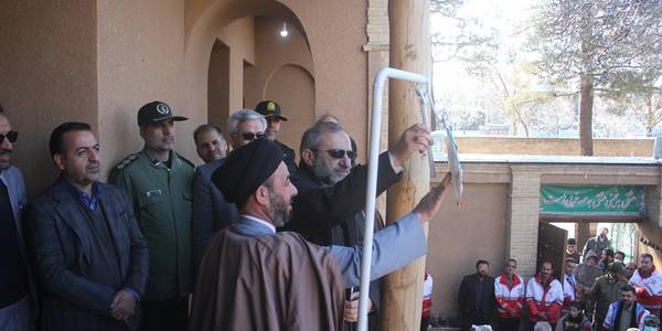 زنگ انقلاب در بیت تاریخی امام راحل در خمین نواخته شد.