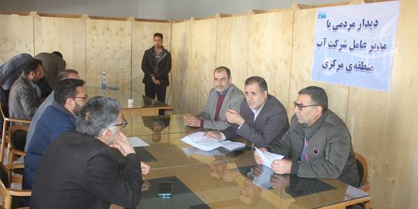 میز خدمت مدیران کل استان در شهرستان خمین برگزار شد