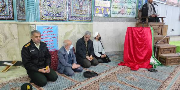مراسم جشن انقلاب در مسجد خاتم الانبیاء (ص) خمین برگزار شد