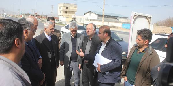 معاون هماهنگی امور عمرانی استاندار از تعدادی از پروژه های حوزه راه شهرستان خمین بازدید کرد