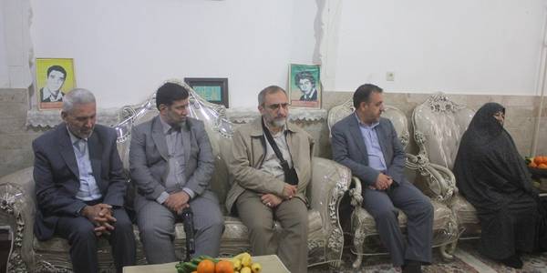 سرپرست وزارت جهاد کشاورزی با خانواده شهید عباسعلی میرزایی پور در خمین دیدار کرد