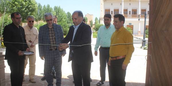 دومین نمایشگاه دائمی صنایع دستی روستایی کشور در شهرستان خمین افتتاح شد
